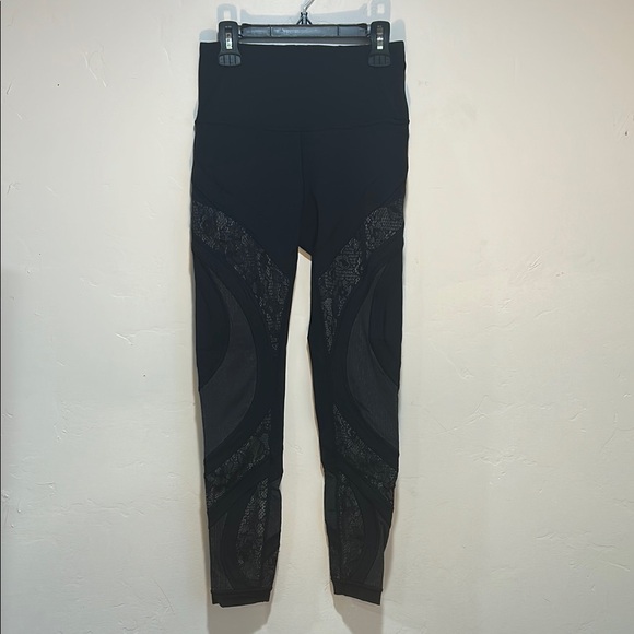 Lululemon Wunder Under Lace Leggings - Picture 5 of 15